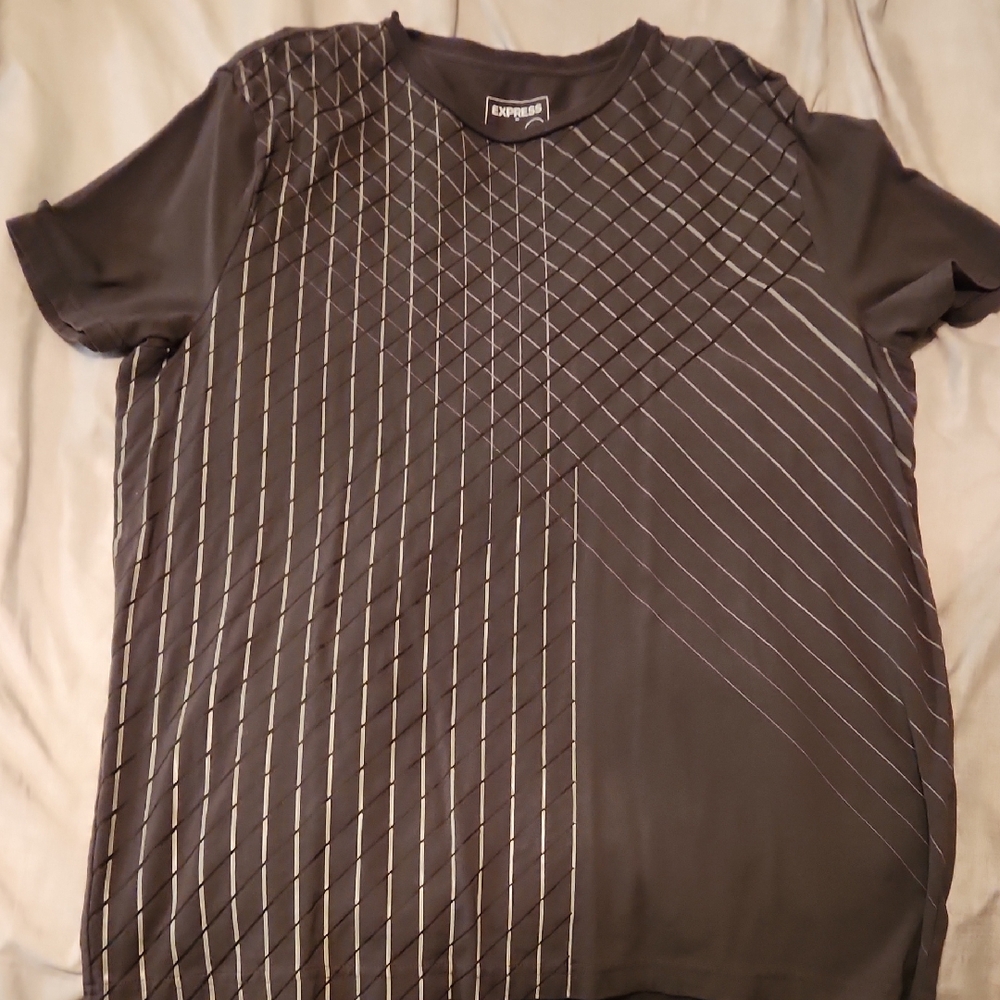 Express Men's Dark Geometric Tee - Picture 7 of 7